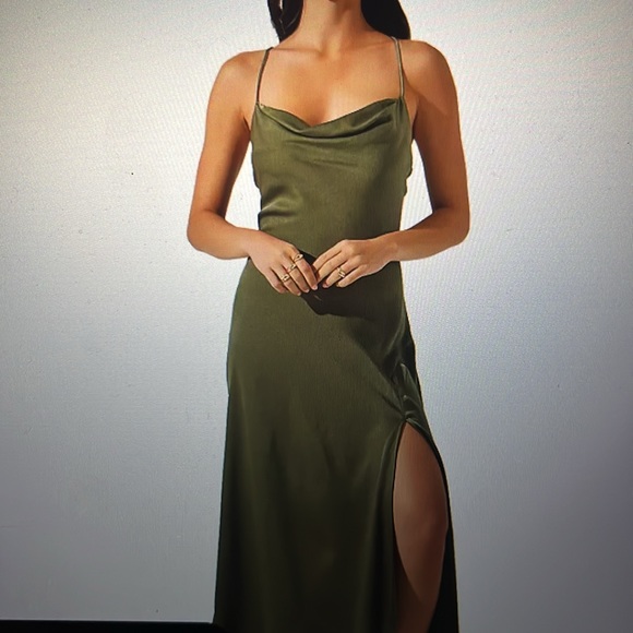 Dark green silk slip dress ASTR the label - Picture 4 of 4